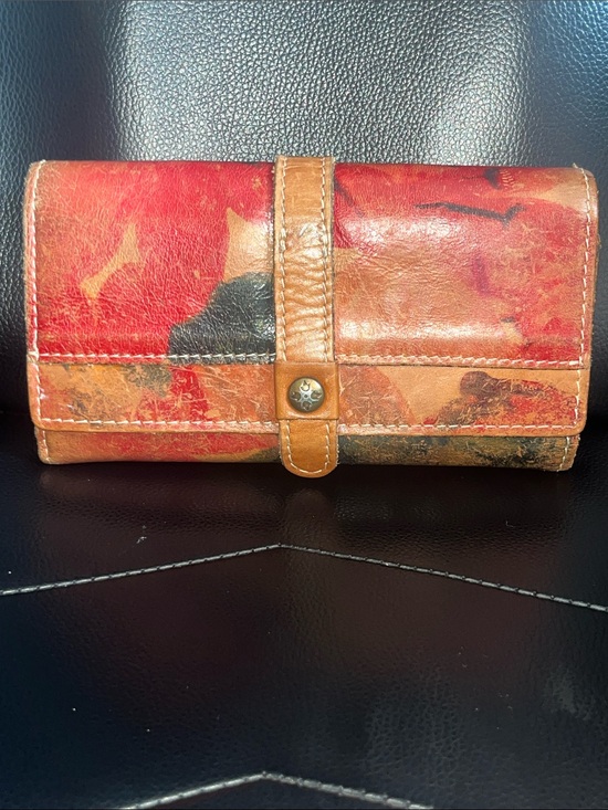 Patricia Nash Handbags - Patricia Nash Murcia Floral Vintage Tone Trifold Wallet